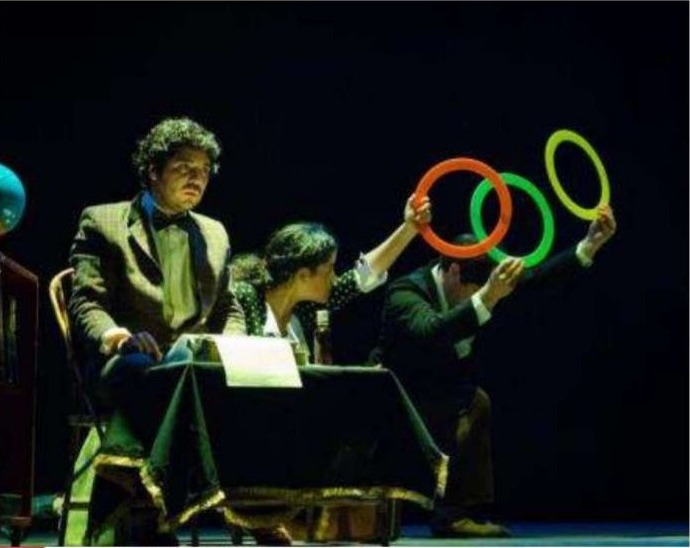 LA FAROLA CIRCO TEATRO