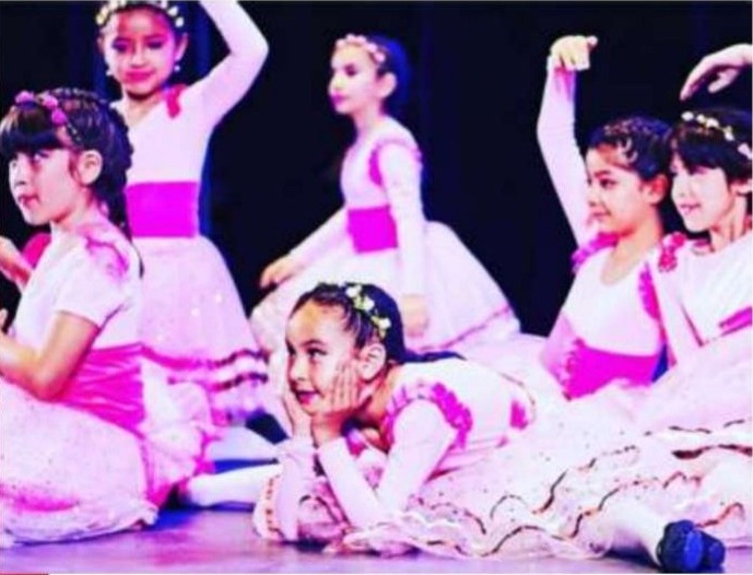 Centro Glissade, Danza