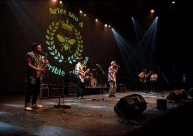 ARTESANO Y LA TERRIBLE COLMENA